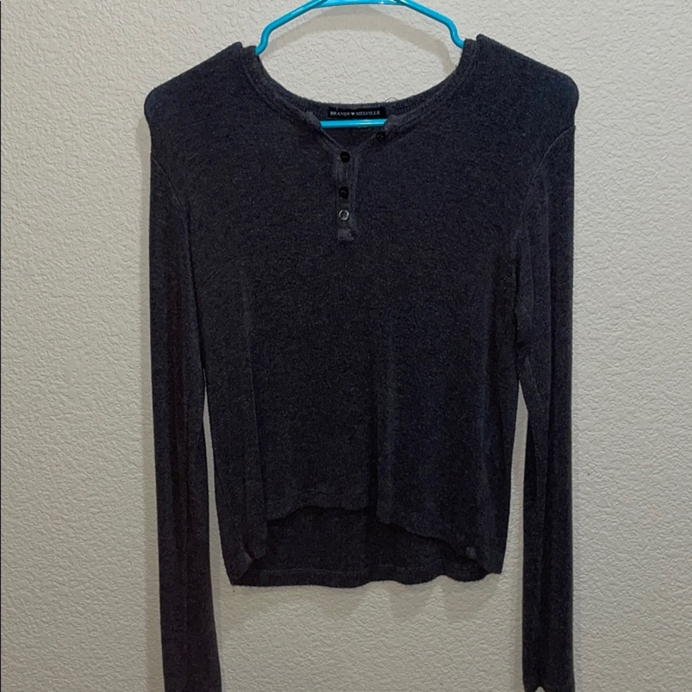 Grey long sleeve tee